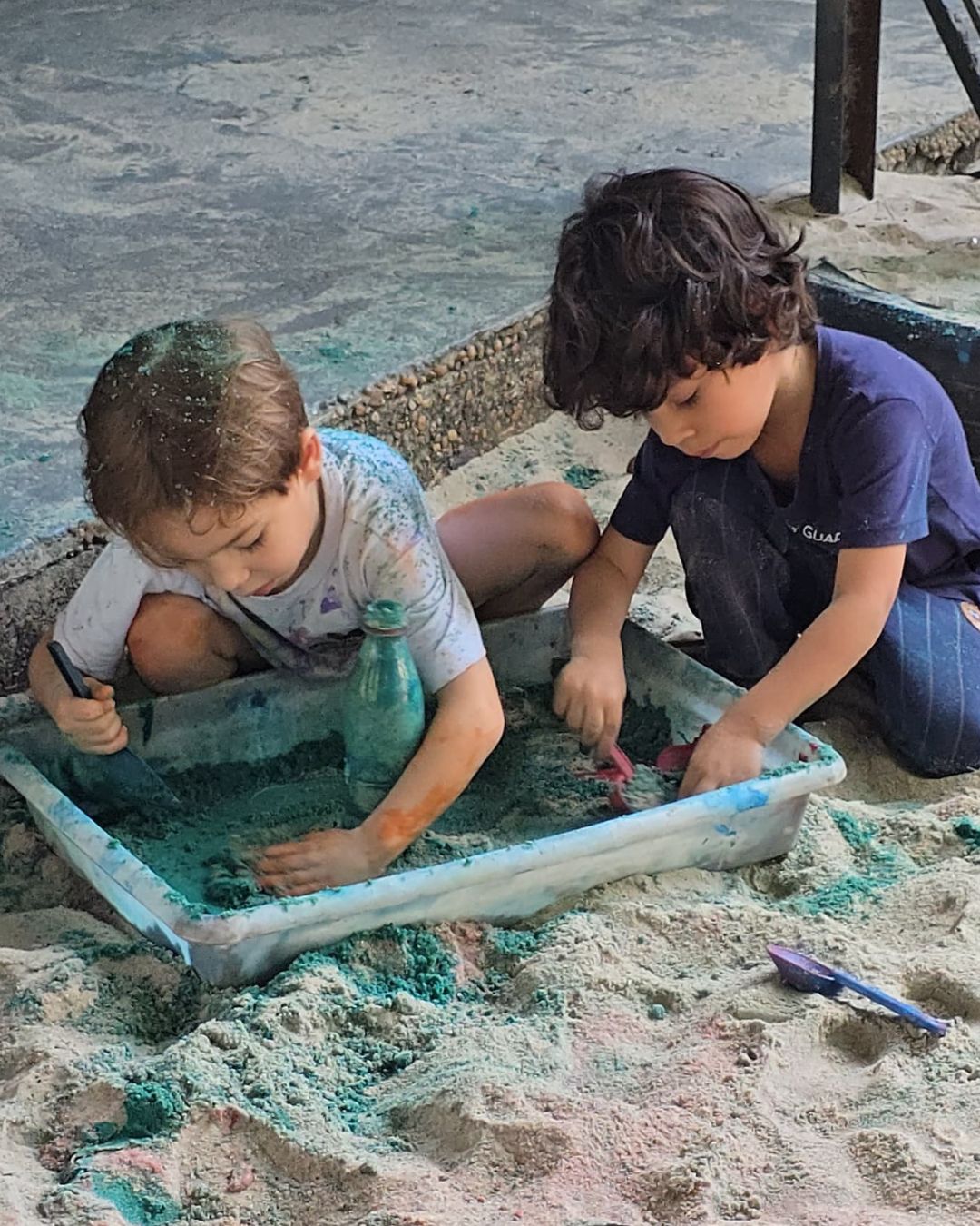 Atividade sensorial água e tinta